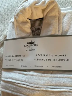 2 Bademantel weiß/ Grau gr. S/M neu