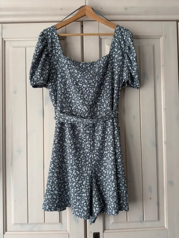 🌿 C&A Playsuit – Blau – Größe 50