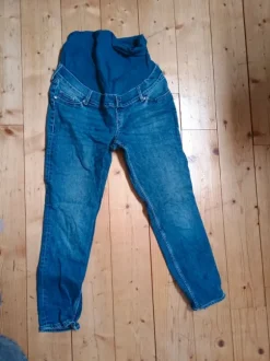 3 leggings grossesse + un pantalon grossesse H&m