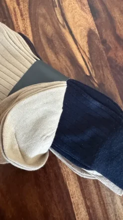 6 neue gerippte Socken aus 100% Baumwolle