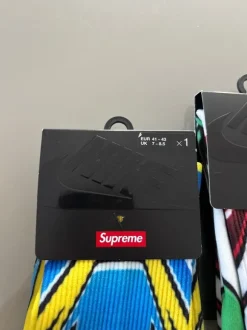 2 Nike Supreme Socken Swoosh grün und blau 41-43