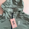 2 on cloud vest