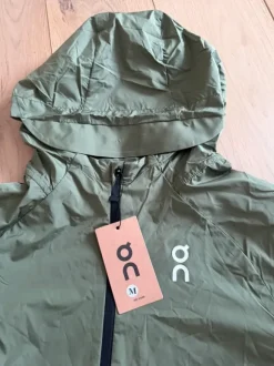 2 on cloud vest