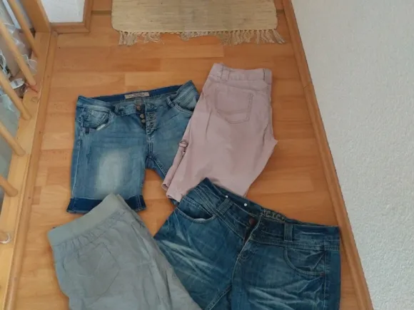 4 Sommerhosen 3x 42 & 1x 44