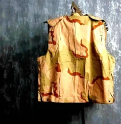 1 US Vest Desert Camouflage