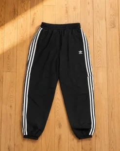adidas Originals Baggy Trainingshose – Schwarz / Weiß – Trefoil – Größe S