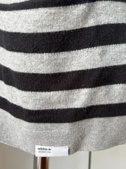 Adidas Originals leichte gestreifte Baumwollstrickjacke