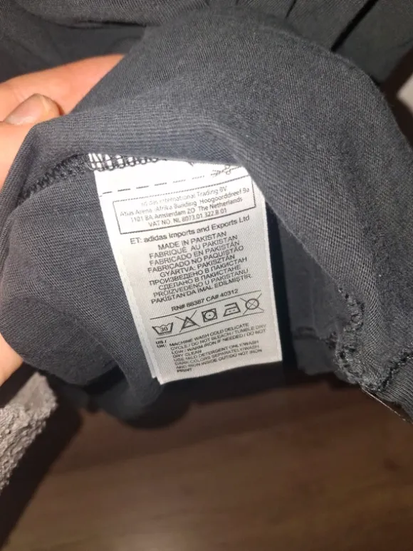 Adidas Tshirt