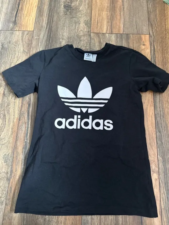 Adidas T-Shirt