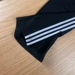 Adidas Vintage Trackpants Schwarz Weiß 3-Streifen | Open Leg | Y2K | M