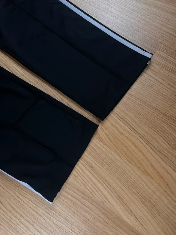Adidas Vintage Trackpants Schwarz Weiß 3-Streifen | Open Leg | Y2K | M