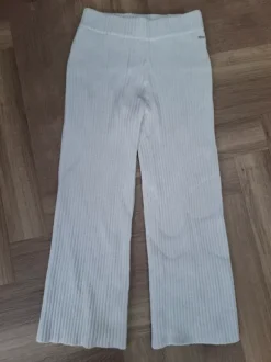 Aim'n joggingspak wit /creme