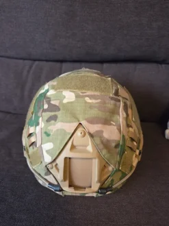 Airsoft Helm mit Schutzbrille