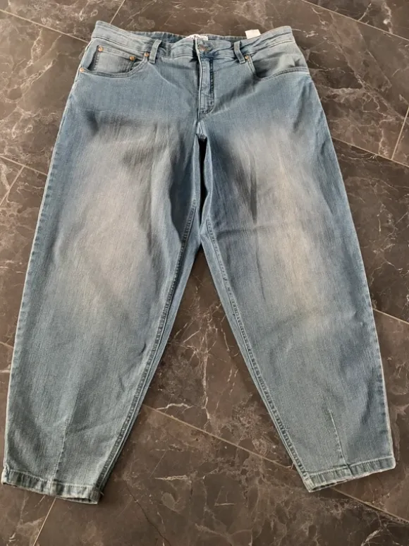 Angesagte Barrel-Jeans Gr.44 neu