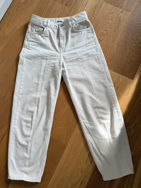 Ankle Jeans Momfit & Other Stories Creme Gr. 36