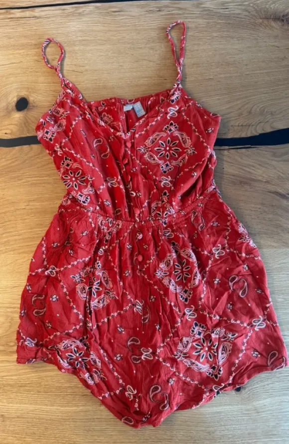 ASOS Playsuit mit Bandana-Muster – Gr. 38
