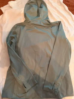 Athletic Sportjacke mit Kapuze – Größe XL