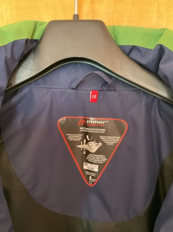 Auffällige grasgrüne Regenjacke Maier Sports
