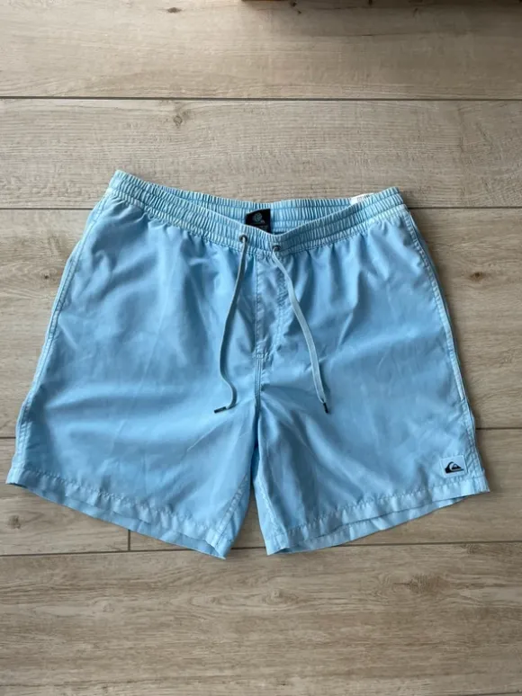 Babyblaue Badehose