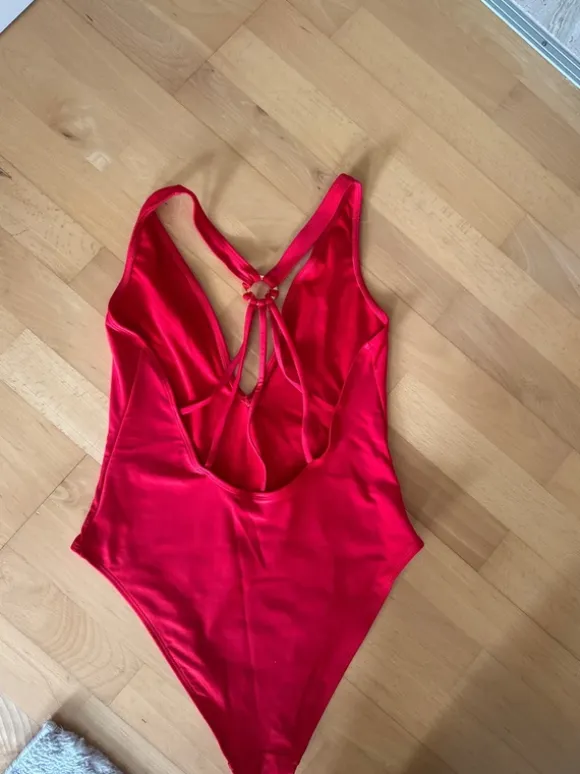 Badeanzug Rot