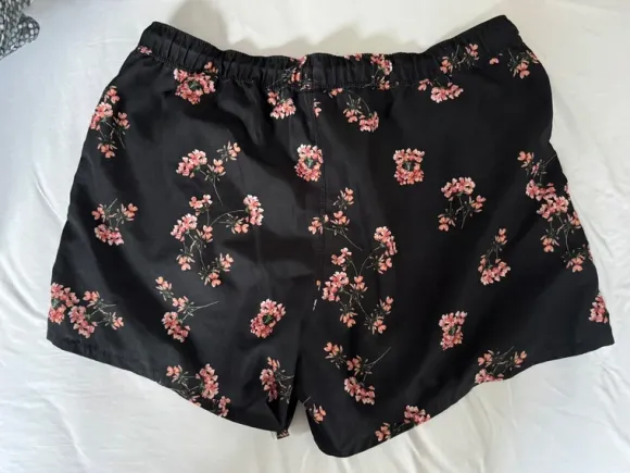 Badehose Asos Gr XL schwarz Blumen wie neu