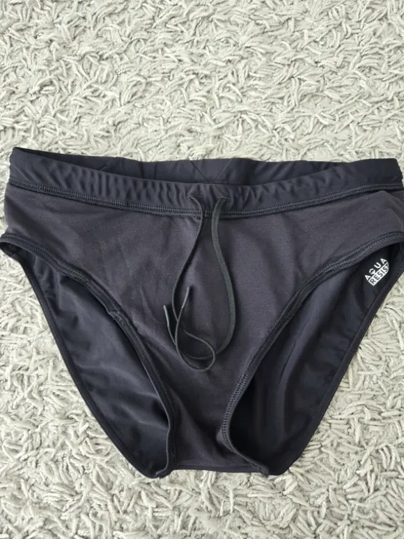 Badehose von Nabaiji. Neu