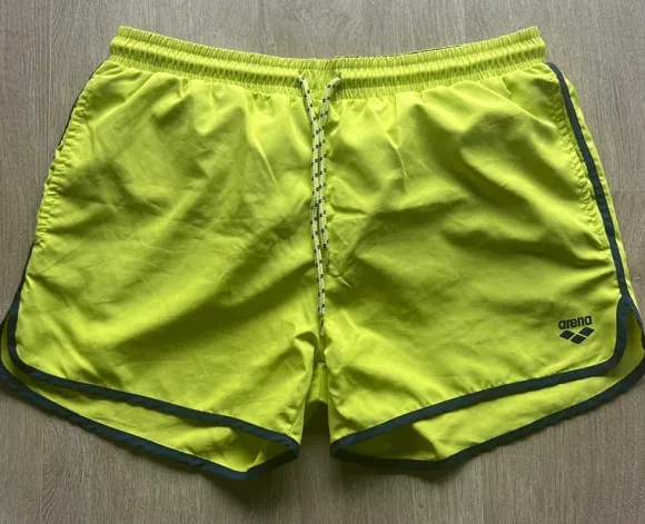 Badeshorts von Arena – Neongrün – Größe L