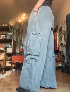 baggy cargo pants