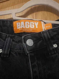 Baggy jeans