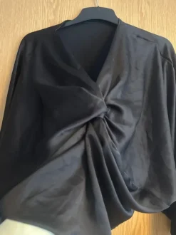 Bauchfrei satinBluse schwarz