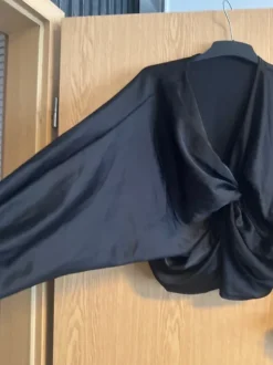 Bauchfrei satinBluse schwarz