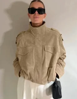 Beige Bomberjacke in Wildlederoptik | Größe XS | Neu