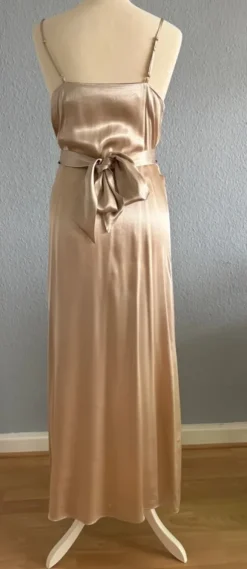 Beigefarbenes Trägerkleid mit Schleife – Gr. 36