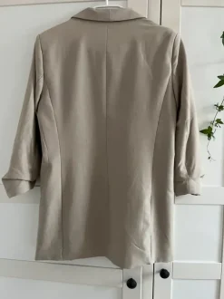 Beiger Blazer von Pieces