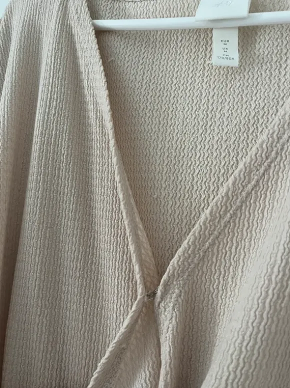 Beiger Jumpsuit mit Bindegürtel M