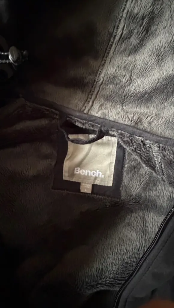 Bench Jacke Größe L