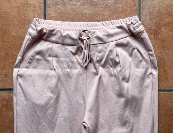 Bequeme Stoffhose in Pastellrosa – Locker & Chic