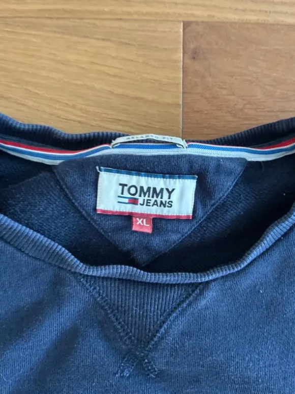 Bequemer Tommy Pulli