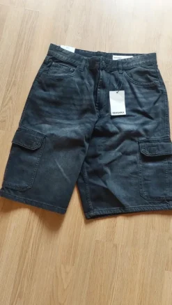 Bershka Baggy Shorts