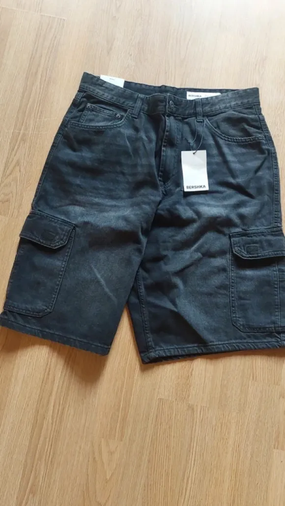 Bershka Baggy Shorts
