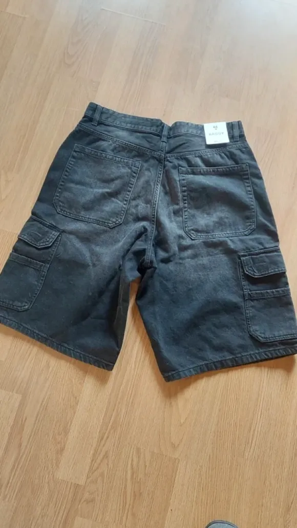 Bershka Baggy Shorts