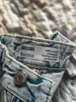 Bershka Highwaist Straight Jeans Gr. 38