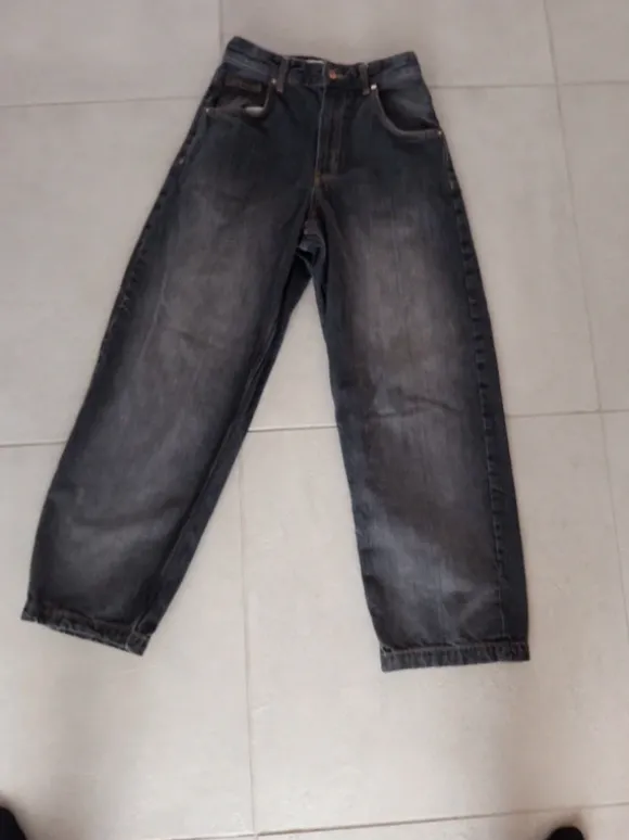 Bershka Jeans Baggy Gr 36 schwarz