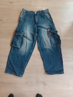 Bershka Jeans Gr. 40 weiter lockerer Stil
