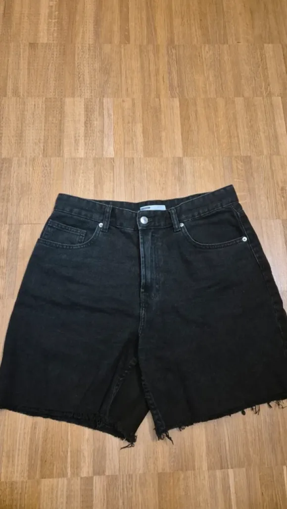 Bershka Jeans Shorts schwarz
