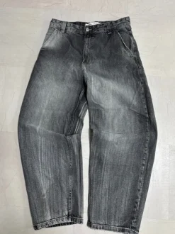 Bershka Loose Fit Jeans – Grau Anthrazit – Gr. 38 (M)