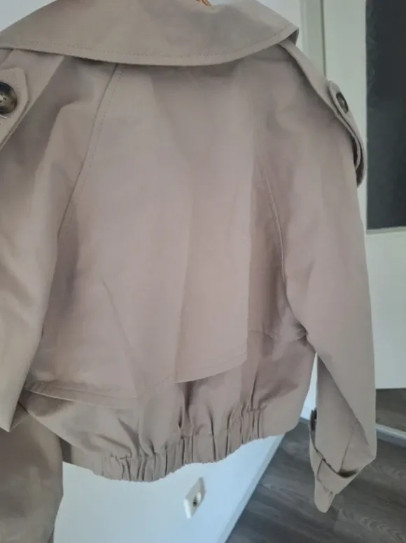 Bershka virale cropped Trenchcoatjacke #viral #trend