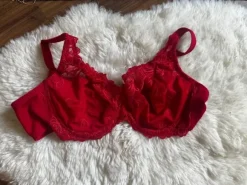 BH rot Hunkemöller Diva 90 E