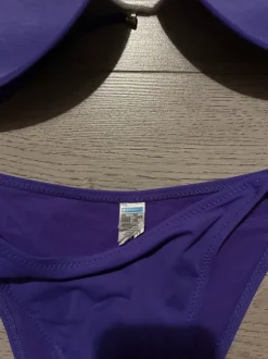 Bikini lila