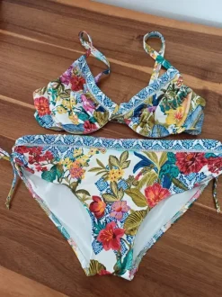 Bikini Sunflair